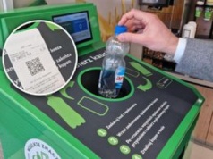 Żabka przebiła Biedronkę i Lidla. Za butelki zapłaci klientom więcej