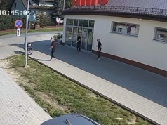 Sklepy Dino wykańczają konkurencję