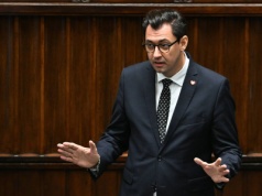 „Podejrzany jest przestępcą”. Burza po słowach posła KO