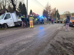 Zderzenie dostawczaka z osobówką. Brody