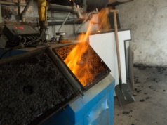 Minister cieszy się z „wybicia zębów” ETS2. Eksperci: Polacy bez pomocy