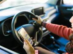 Włącz to na swoim telefonie podczas jazdy samochodem, a twoje życie się odmieni. Tak twierdzą eksperci