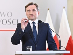 Węgierska metoda Ziobry. W Polsce ryzykuje areszt, którego boi się jak ognia