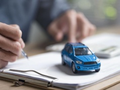 Ubezpieczalnie dalej z widmem kar od KNF. Prezydent zawetował ustawę