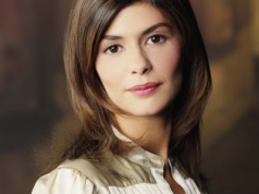 Polacy przełączą dzisiaj o 21:00. Krytycy zmiażdżyli, widzowie oglądają na potęgę