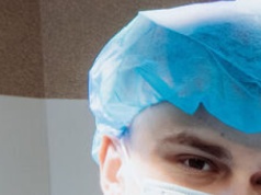 Pionierski zabieg w Lublinie. Wydrukowana w 3D kość nadgarstka uratowała sprawność ręki 27-latka