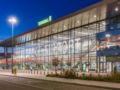 Katowice-Pyrzowice. Rekordowy październik, pasażerów wciąż przybywa