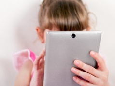 RPO: dziecku z autyzmem odebrano w szpitalu mówik. Jest interwencja