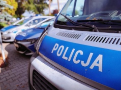 Mężczyzna wypadł z okna na Piotrkowskiej. Był torturowany, chcieli obciąć mu palec