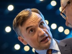 PiS broni Ziobry, strasząc pacjentów onkologicznych, że w Polsce nie ma dla nich szansy