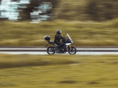 Kierowca sam decyduje, jak szybko jechać. Tu wolność za kierownicą ma zupełnie inny wymiar