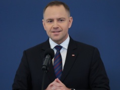 Prezydent Nawrocki musi obłaskawić narodowców. Wystraszył się ich furii