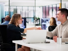 Ukryty rynek pracy. Tak firmy zatrudniają setki osób rocznie