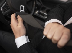 Napsikałem na pasy bezpieczeństwa. Trzeba się zwijać