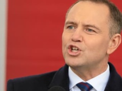 Nawrocki wybiera się na marsz skrajnej prawicy. Duda zrobił to tylko raz