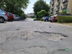 Pełna dziur ulica Goleszowska czeka na remont. Mieszkańcy mają już dość obietnic