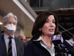 Gubernator Nowego Jorku zapowiada „dalszą walkę” o wypłatę SNAP przez rząd federalny