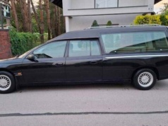 Opel Omega w wersji "prawdziwy Caravan". Idealny na listopad