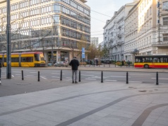 Jak starzy warszawiacy chodzili - nowe stare przejście dla pieszych na Brackiej