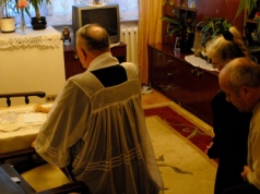 Zapisy na kolędę przez aplikację. Nowe zwyczaje w parafiach