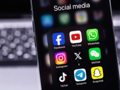 Social media namawiają do podjęcia groźnej terapii. Naukowcy biją na alarm