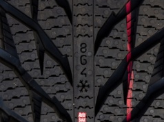 Mandat za opony M+S? Możliwy, bo musi być coś jeszcze. Takie muszą być opony zimowe