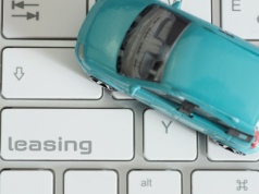 Niezbędnik przedsiębiorcy: leasing auta w 2026 * faktury spoza KSeF * schabowy w kosztach * podatek cukrowy i akcyza a składki * stypendium z UE oraz wpłaty na IKZE a składki * obawy związane z reformą PIP