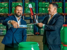 Miał garaż i Fiata Seicento, więc postanowił spróbować. Dziś na zużytym oleju zarabiają miliony