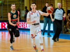 Ósmy triumf koszykarzy HydroTrucku w drugiej lidze