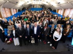 Alain Favey, szef marki Peugeot, gościem konferencji w ESC Amiens