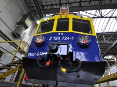 Koleje Mazowieckie: Dwie oferty na naprawę „Babci”