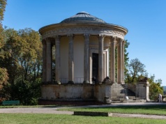 Wciąż niedoceniane, a tak piękne. Odwiedź "polskie Ateny". Nie pożałujesz