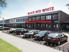 400 osób to było za mało. Teraz zwolnią dodatkowe 800