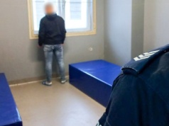 Gorzej już nie można. Jechał pijany i naćpany, ma sądowy zakaz prowadzenia, uciekał policji, miał narkotyki i był poszukiwany  