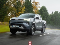 Nowa Toyota Hilux oficjalnie. Ma największy wybór napędów ze wszystkich Toyot