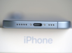 Jaką ładowarkę do iPhone’a kupić? Oczywisty wybór nie musi być opłacalny