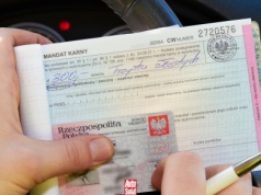 Jak uniknąć punktów karnych? Kierowcy znaleźli sposób, który daje czas na redukcję punktów