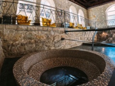 Kameralne uzdrowisko nazywane "perłą Doliny Popradu". Tłumów tu nie ma, klimat jest