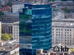 Niebieski „przekręt” w centrum stolicy. Czy kontrowersyjny wieżowiec całkowicie zmieni swoją funkcję?