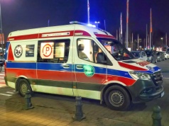 Kuriozalna sytuacja na Cyprze. Piłkarz uziemiony w karetce