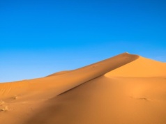 Rzecznik MSZ: dwóch obywateli Polski zginęło w wypadku samochodu na wydmach w Maroku