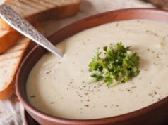 Dorzucam do zupy i blenduję. Staje się czymś nieprzyzwoicie pysznym