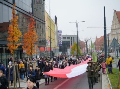 11 listopada w regionie: uroczystości, biegi, filmy i potańcówka. Olsztyn i Bartoszyce świętują 107 lat niepodległości