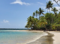 Statek z turystami zatonął podczas wycieczki. 55 osób w wodzie