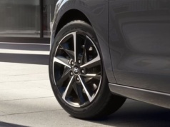 Kompaktowy Hyundai zmienia zasady gry. Nówka za 79 900 zł