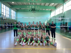 Młodziczki i juniorki z kolejnymi wygranymi