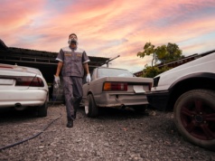 Od zniszczonego diesla po nową Teslę. Cała prawda o używanych autach