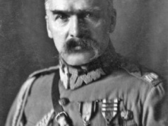 Mity o Piłsudskim. Dlaczego propaganda bolszewicka i putinowska tak nie lubi polskiego marszałka?