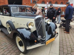 Citroën Rosalie i marszałek Piłsudski na obchodach Święta Niepodległości w Łodzi