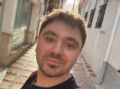 Daniel Martyniuk grozi liniom lotniczym pozwem po incydencie w samolocie! Wspomina o "podkładaniu nóg"